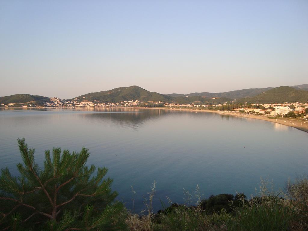 Kavala Beach Hotel apartments Nea Iraklitsa Bagian luar foto