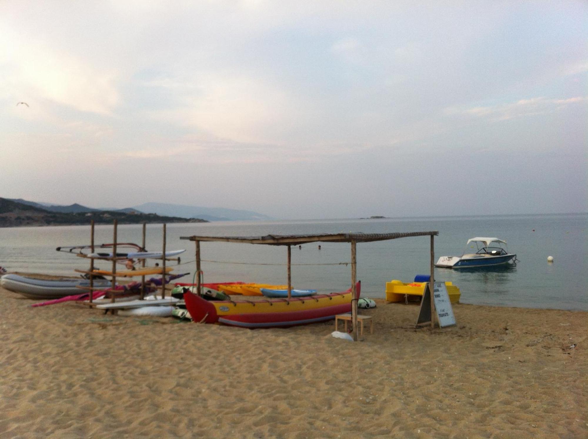 Kavala Beach Hotel apartments Nea Iraklitsa Bagian luar foto