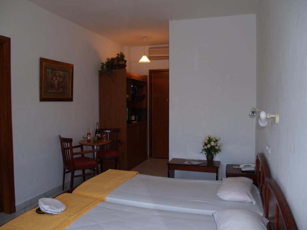 Kavala Beach Hotel apartments Nea Iraklitsa Ruang foto